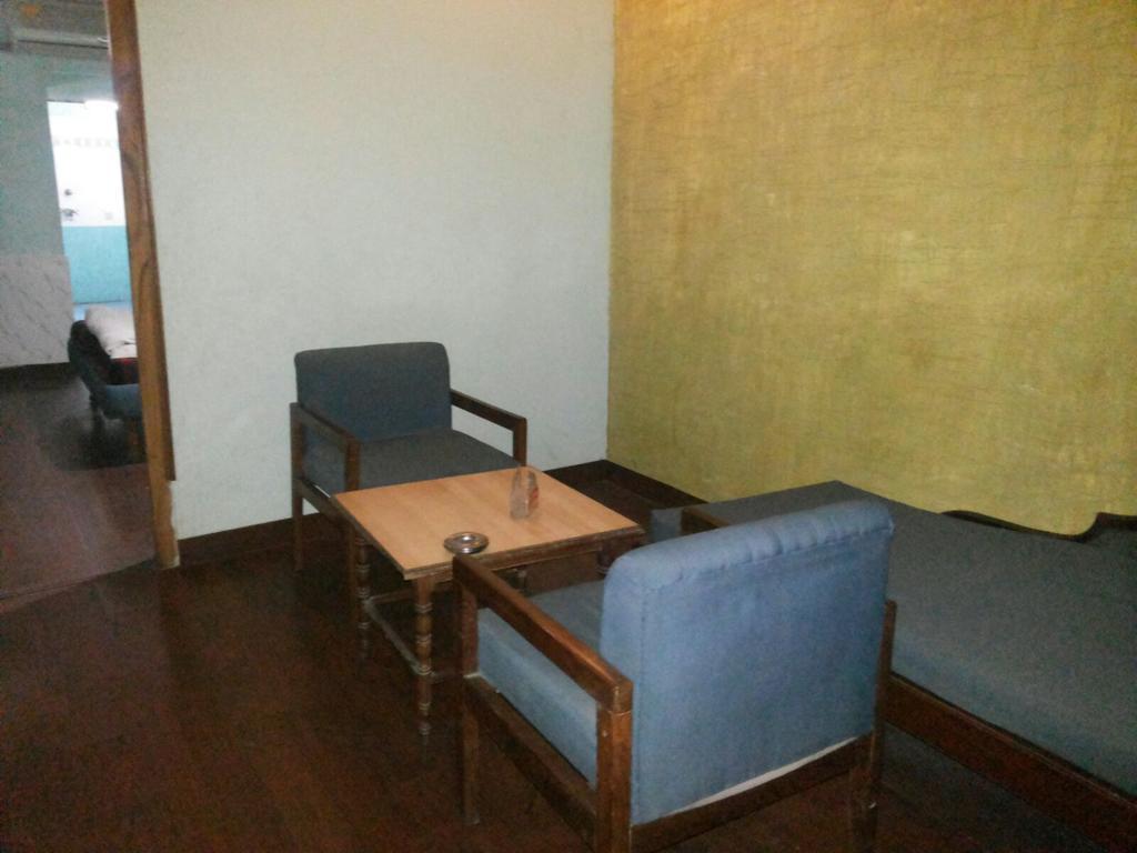 Hotel Saurab Dehradun Buitenkant foto